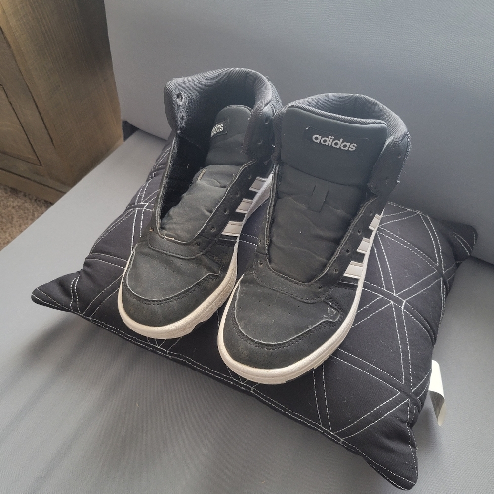 Adidas - Picture 3 of 3
